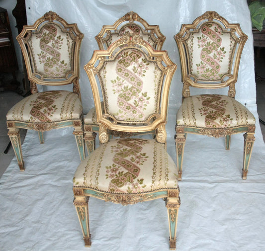 Juego de 4 sillas Napoleón III tapizadas al estilo Napoleón III, segunda mitad del siglo XIX, con tela ornamentada.