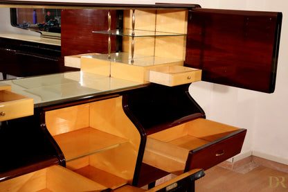 Credenza di metà secolo di osvaldo borsani in mogano e palissandro con ante a specchio e frontali curvi, arredamenti borsani varedo