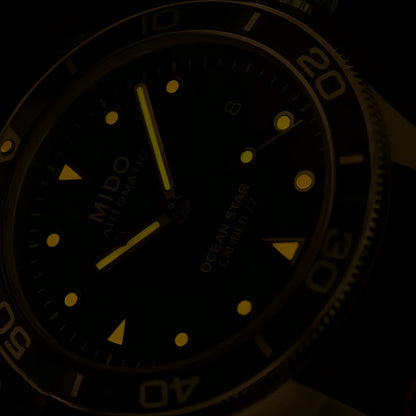 Mido orologio ocean star 39mm nero automatico acciaio con quadrante scuro e lancette gialle luminose linea ocean star