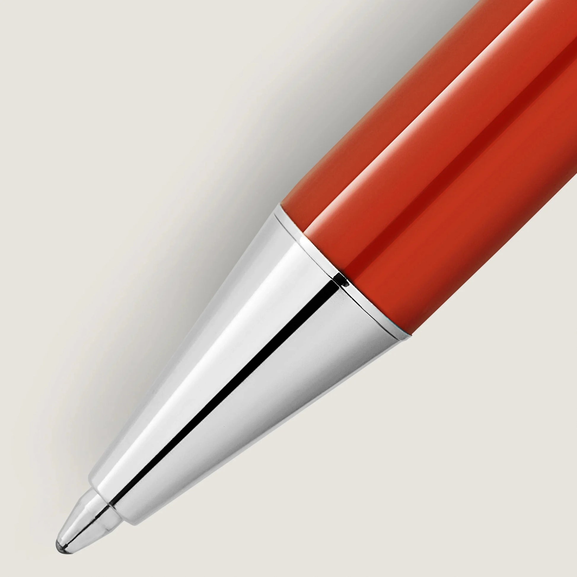 Penna a sfera montblanc heritage collection rouge et noir baby in rosso corallo con clip argento lucido e punta metallica