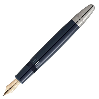 Elegante stilografica montblanc legrand meisterstück around the world in 80 days blu navy con pennino e cappuccio argento lucido e dettagli oro