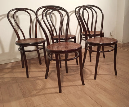 Quattro sedie bentwood stile thonet drava con sedili in canna intrecciata e schienali curvi set di 5