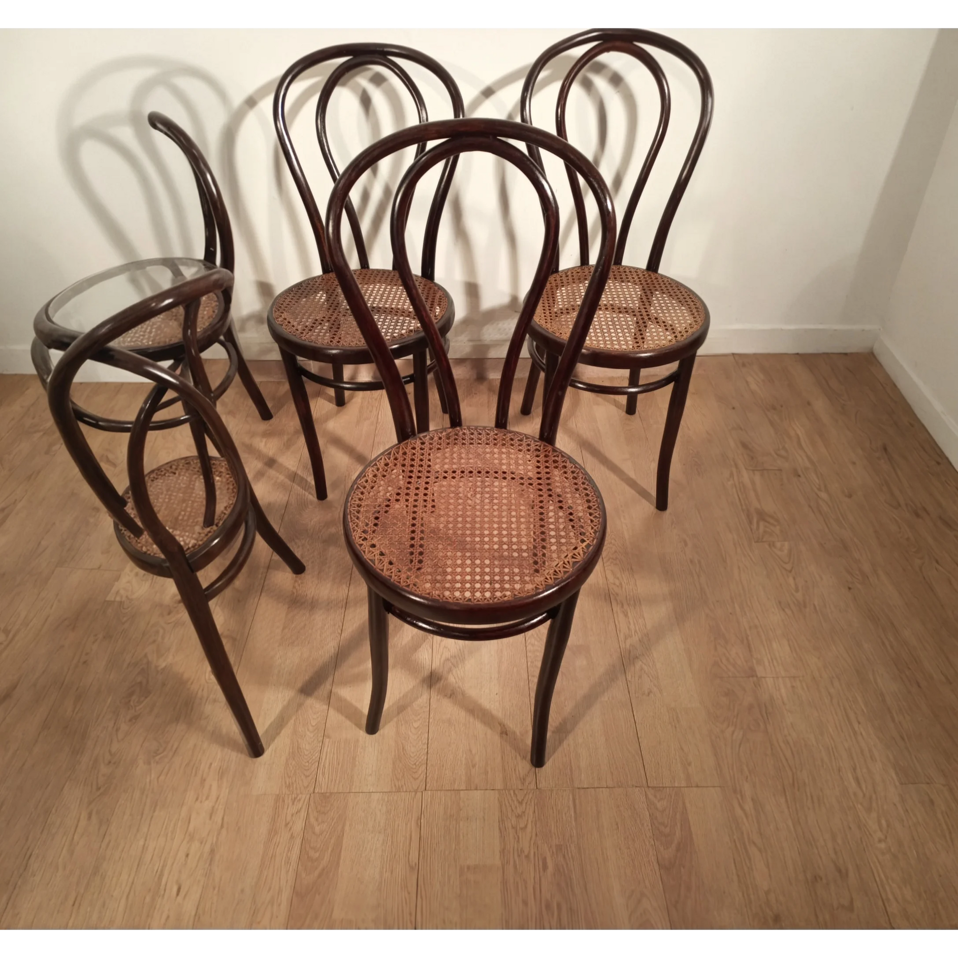 Set di sedie in stile Thonet Drava con sedute in canna intrecciata