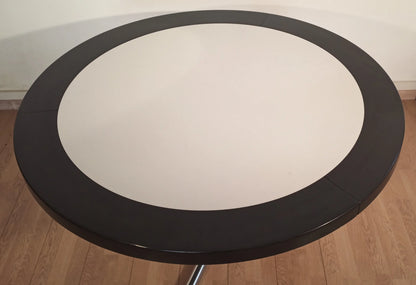 Tavolo da pranzo desco vintage di achille castiglioni per zanotta con piano rotondo bianco e base nera