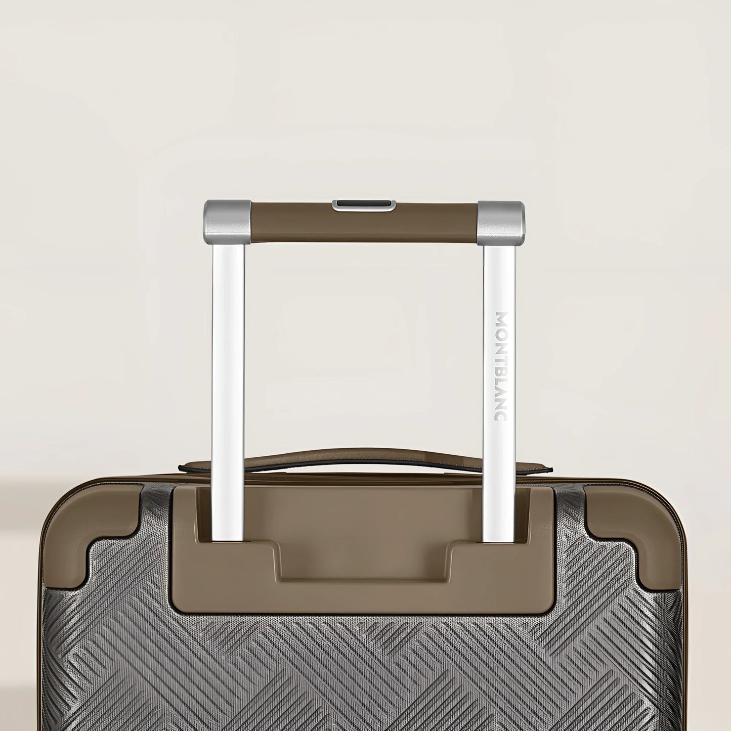 Montblanc trolley da cabina compatto marrone e argento con design geometrico per la tua prossima avventura esclusiva